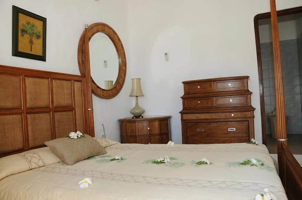 Edens Holiday Villas Port Glaud 3*,  Seicheles