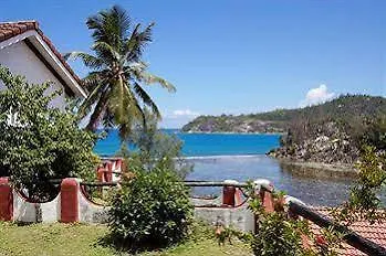 Edens Holiday Villas Port Glaud