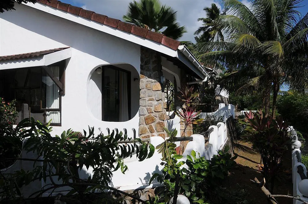 *** Hotel Edens Holiday Villas Port Glaud Seychelles