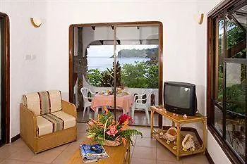 Edens Holiday Villas Port Glaud Hotel