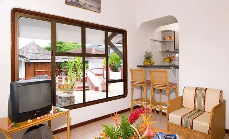 Edens Holiday Villas Port Glaud