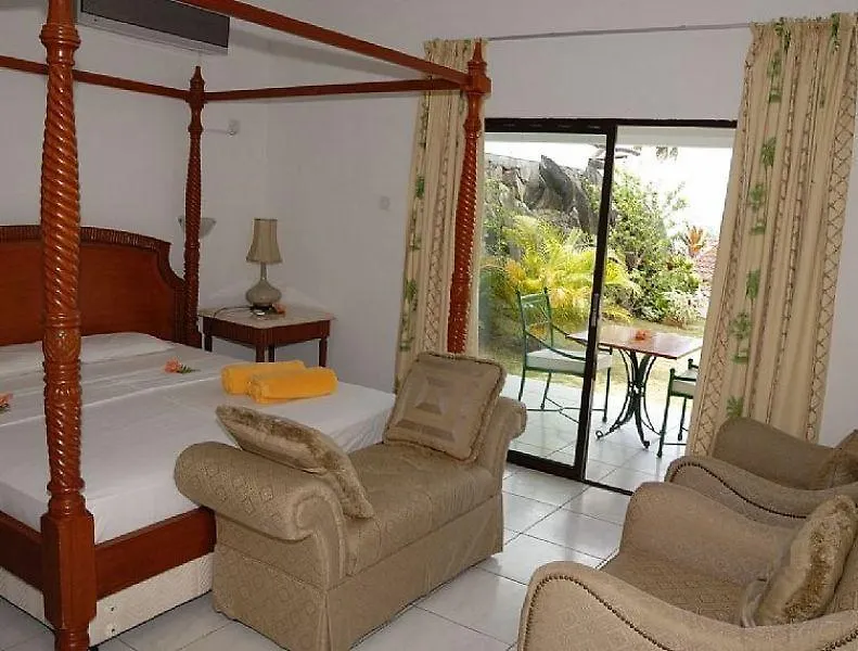 *** Hotel Edens Holiday Villas Port Glaud Seychelles